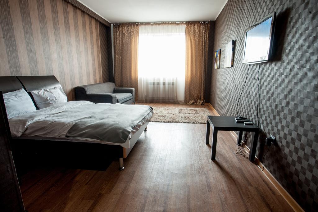 Апартаменты На Маркова Almaty Esterno foto